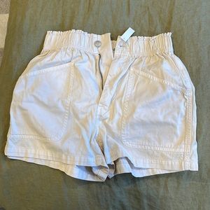 Brand new madewell shorts with tags still on!